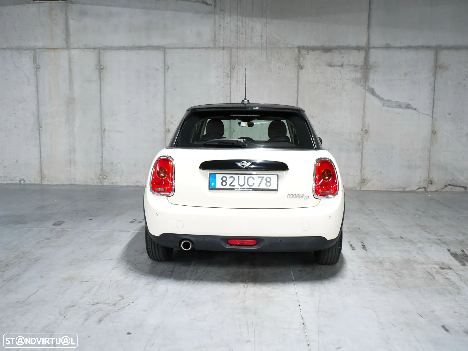 MINI 5 Portas Cooper D Auto - 5