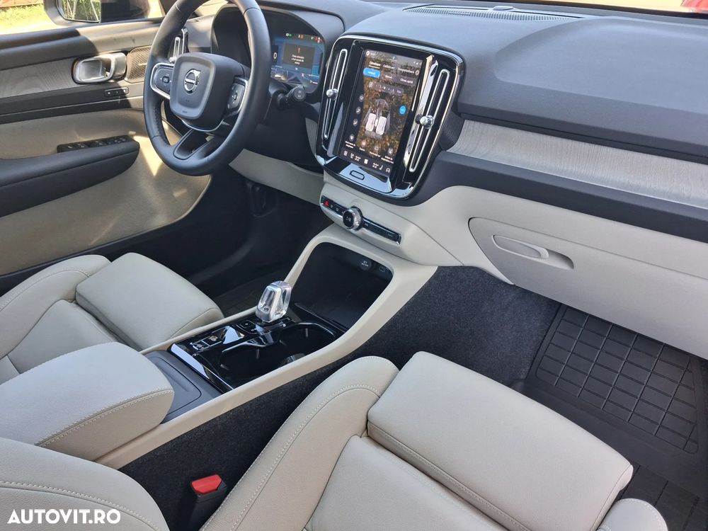 Volvo XC 40 B3 AT FWD MHEV Plus Dark - 35