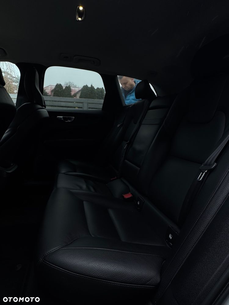 Volvo XC 60 B5 B AWD Inscription - 25