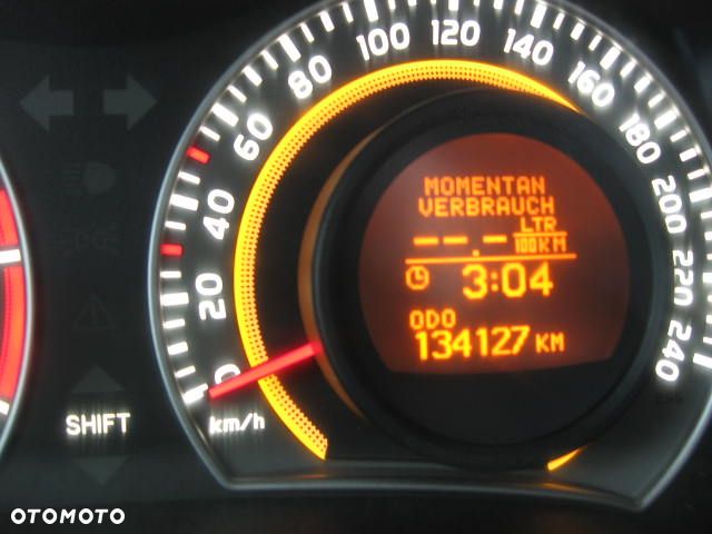 Toyota Auris 1.6 Premium - 12