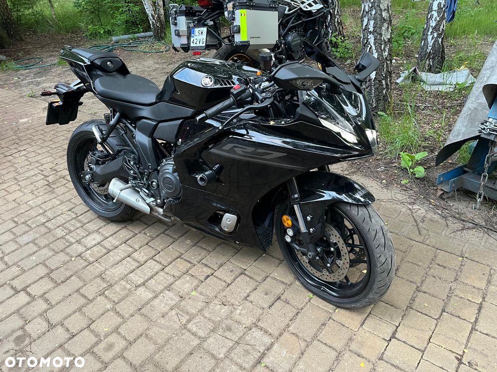Yamaha R7 - 1