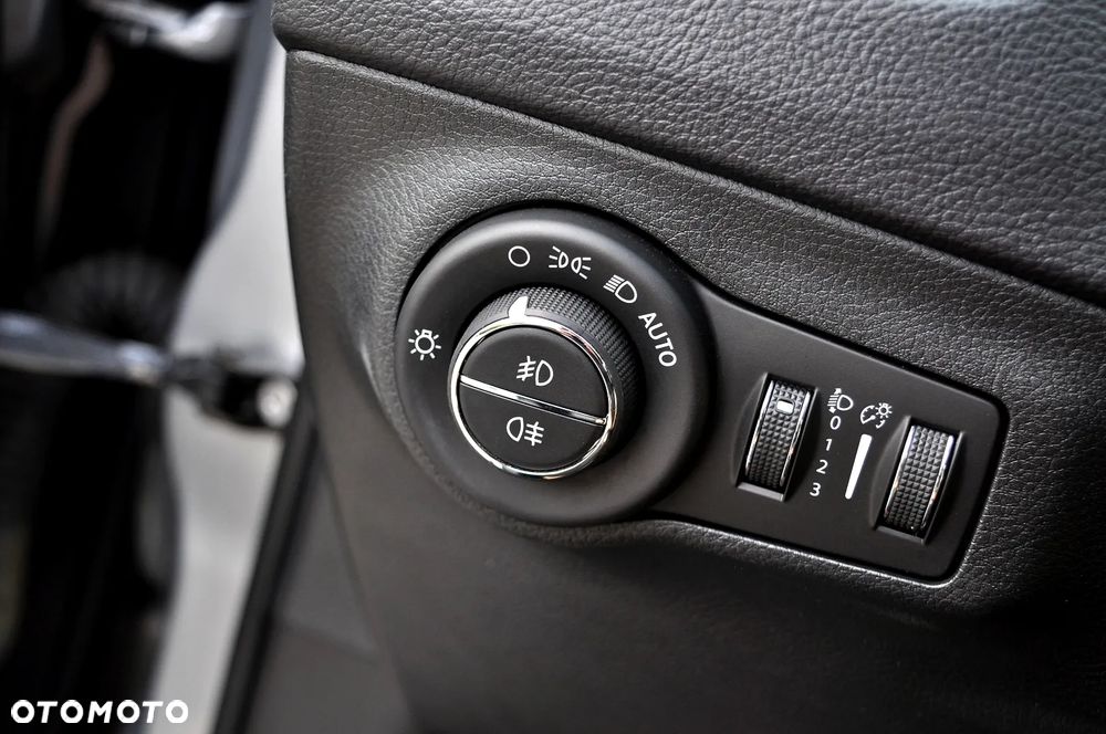 Jeep Compass 1.4 TMair Limited FWD S&S - 39
