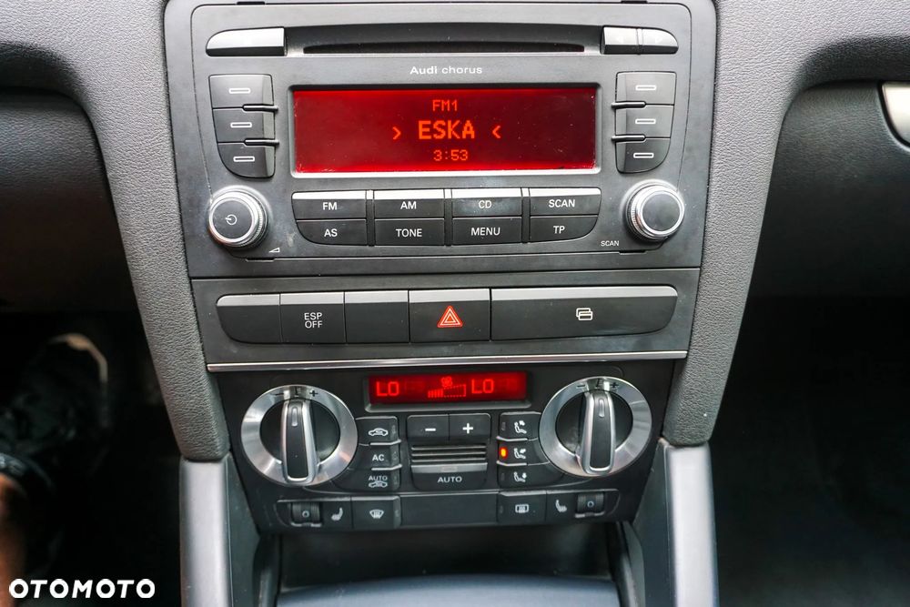 Audi A3 Sportback 1.6 S tronic Ambiente - 28