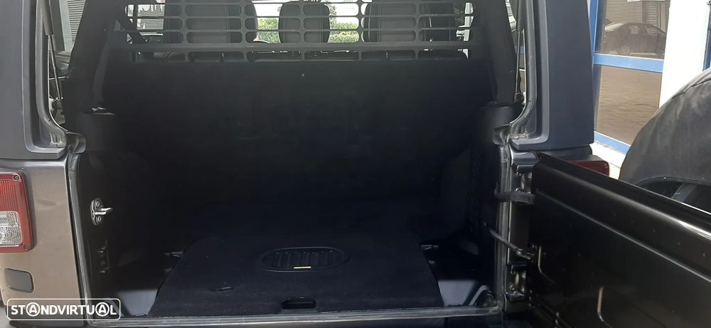 Jeep Wrangler - 17