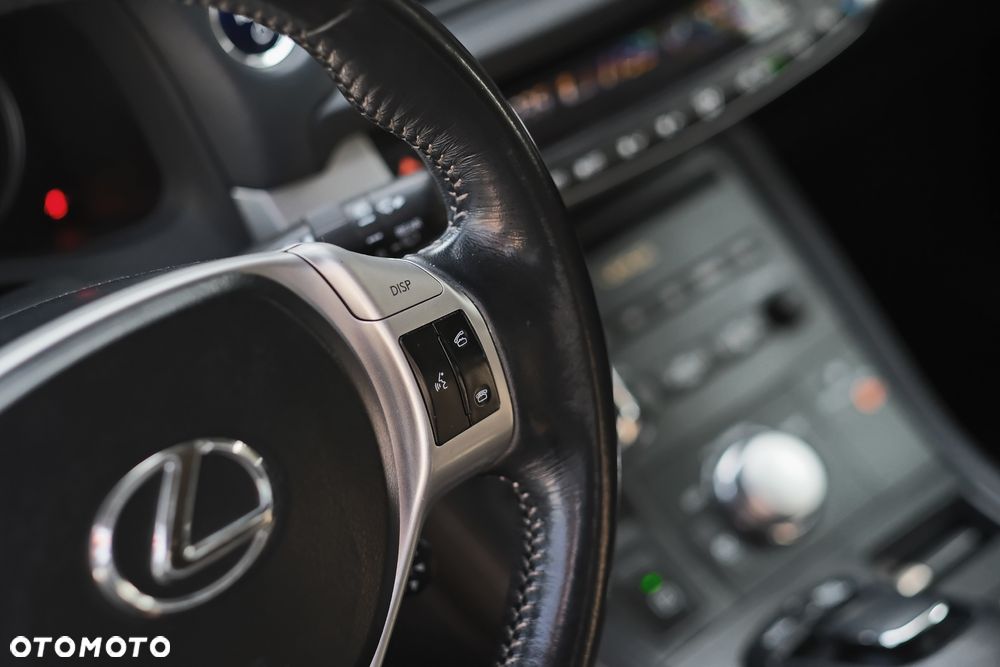 Lexus CT 200h F Sport - 7
