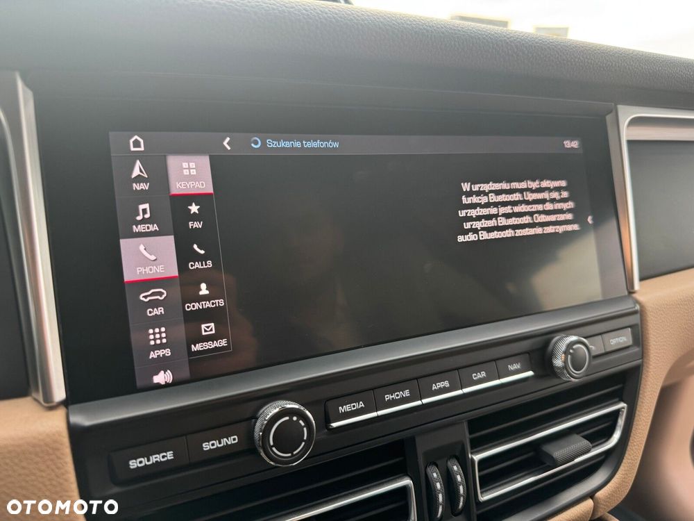 Porsche Macan Standard - 26