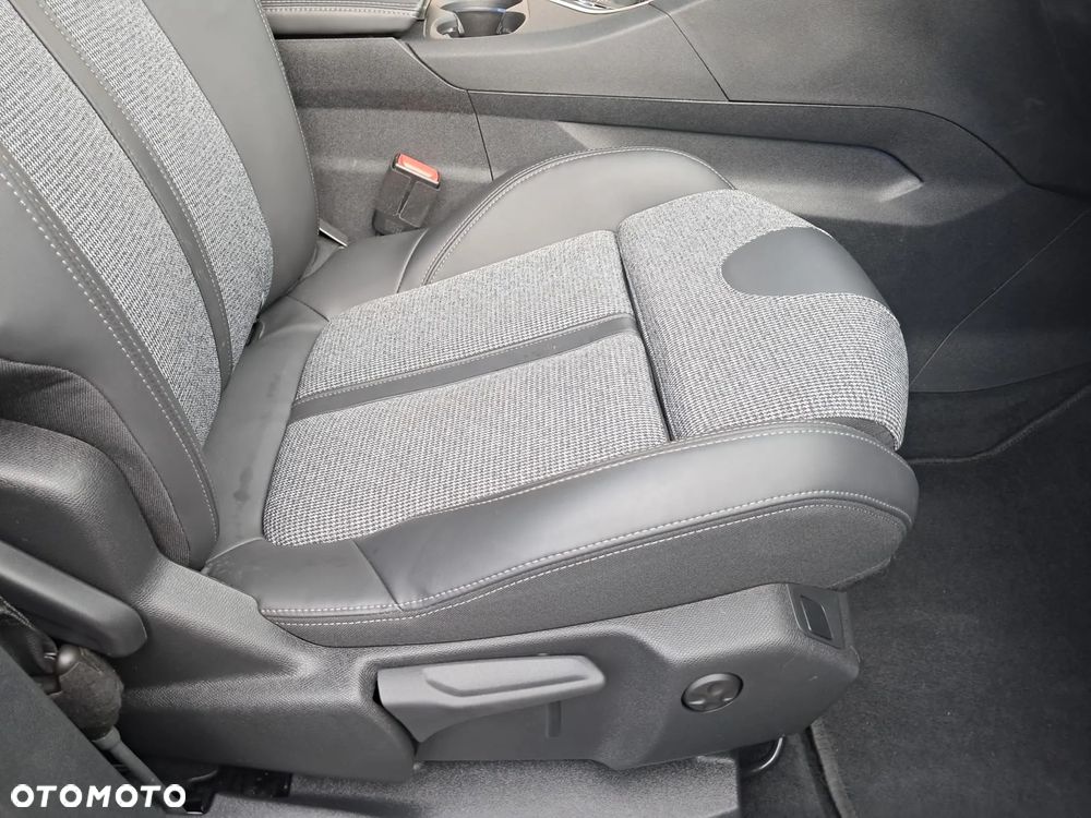 Peugeot 3008 PureTech 130 Stop & Start GPF Allure - 29