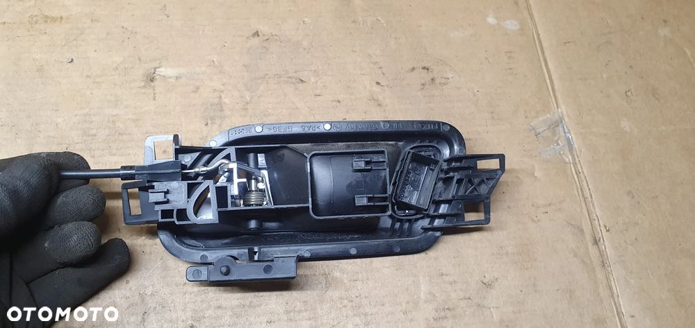Klamka wewnętrzna prawy tył tylna prawa VW Amarok 2H0837114D 2H0837114C - 3