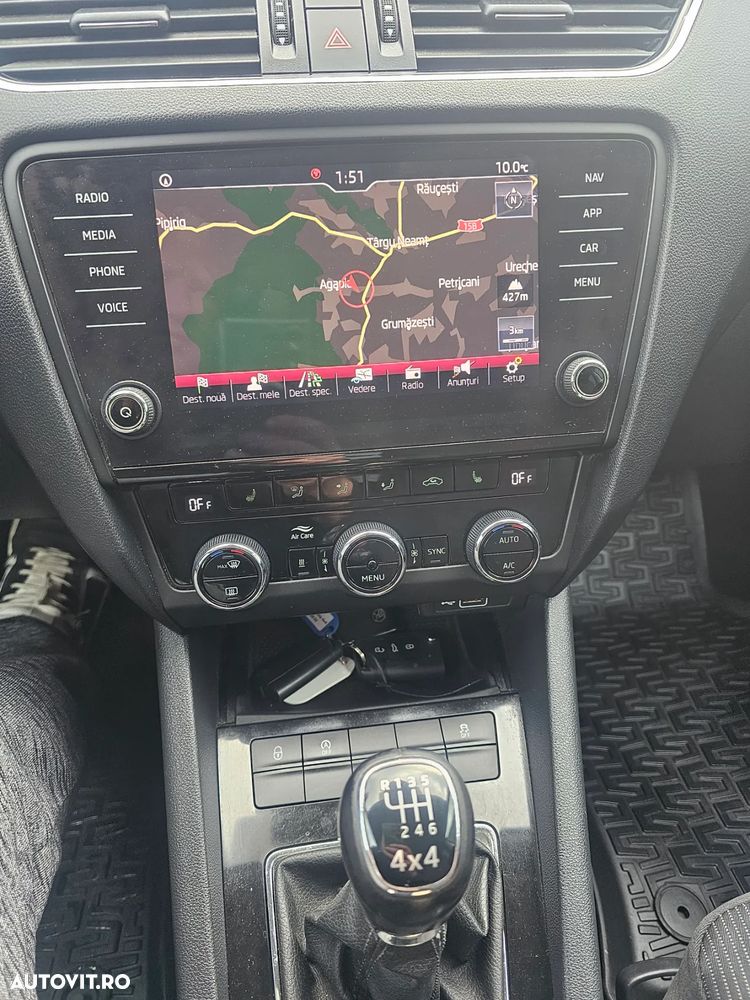 Skoda Octavia Combi 2.0 TDI 4x4 Ambition - 8