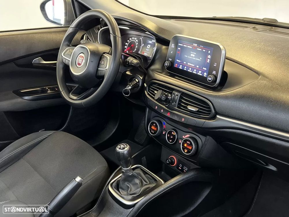 Fiat Tipo Station Wagon 1.3 M-Jet Lounge Tech - 15