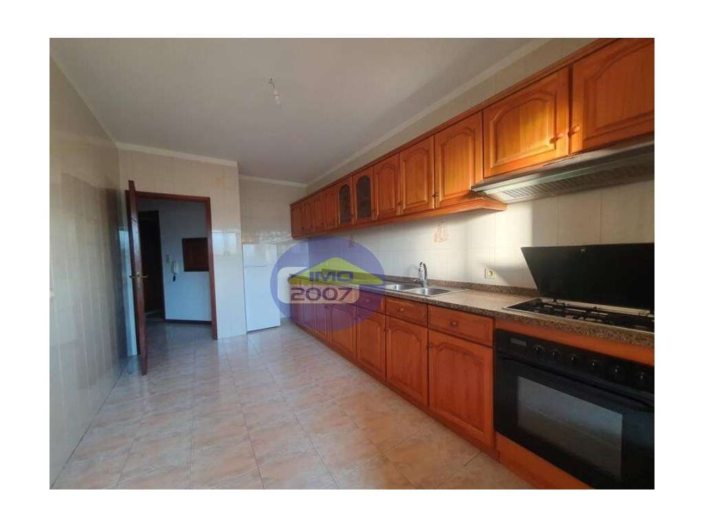 Apartamento T2 em Vilar de Andorinho - Grande imagem: 2/15