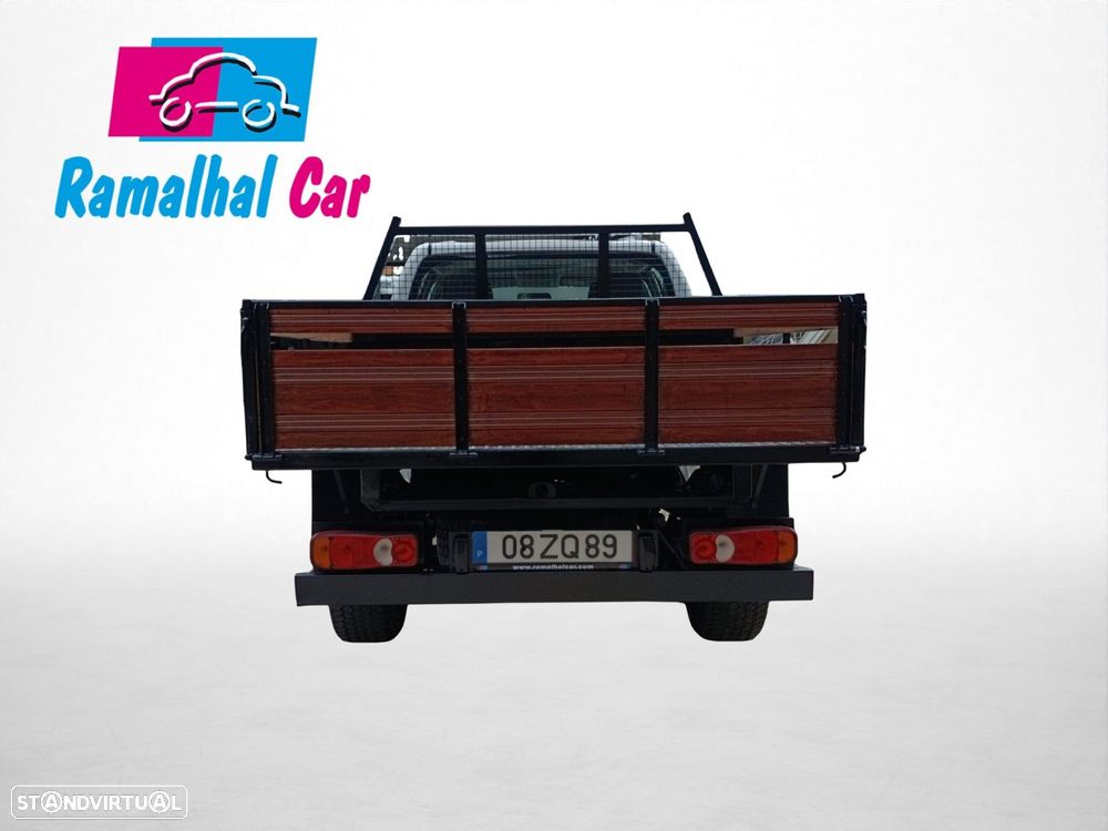 Toyota Hilux 2.4 D-4D 2WD CD CM - 4