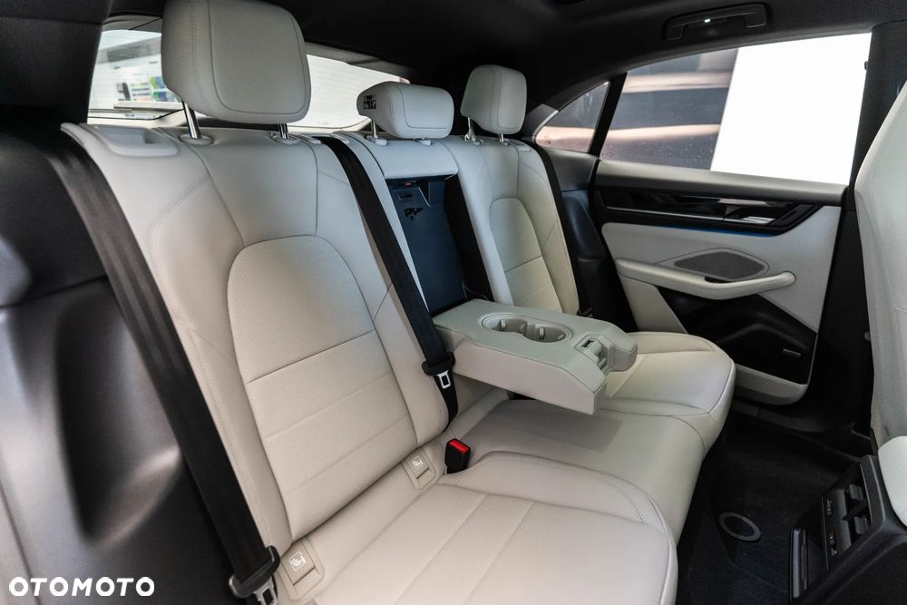 Porsche Macan - 14