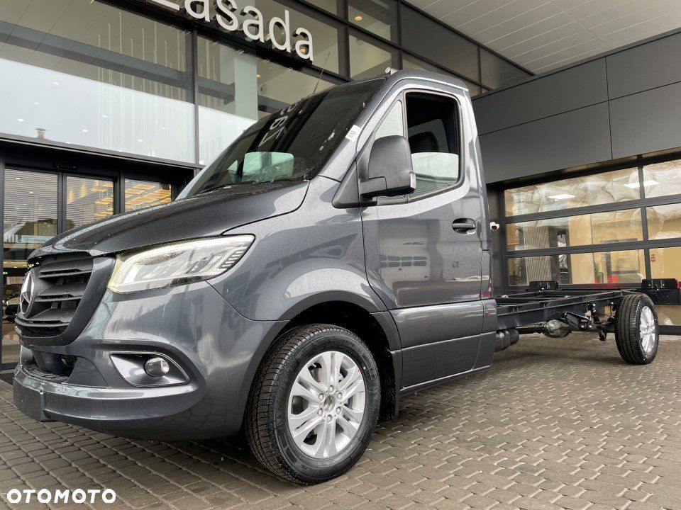 Mercedes-Benz Sprinter - 1