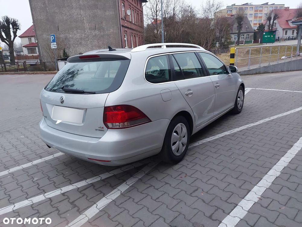 Volkswagen Golf 1.6 TDI DPF BlueMotion Technology Comfortline - 4