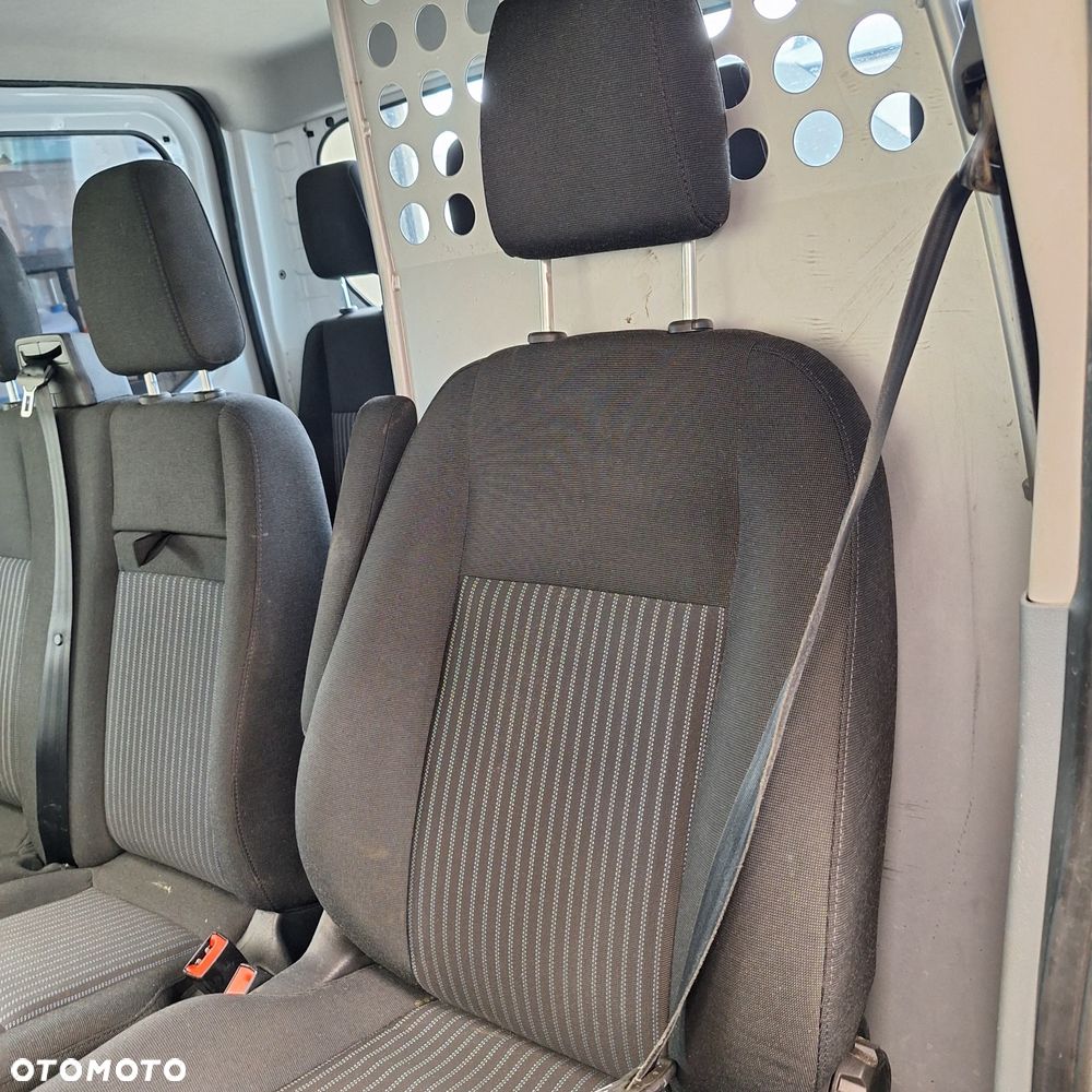 Ford TRANSIT 2,2 TDCI 155 KM DOKA 7 OSOBOWA BLIŻNIAKI DO 3,5T - 16