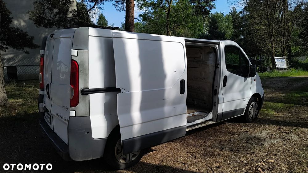 Opel Vivaro - 8