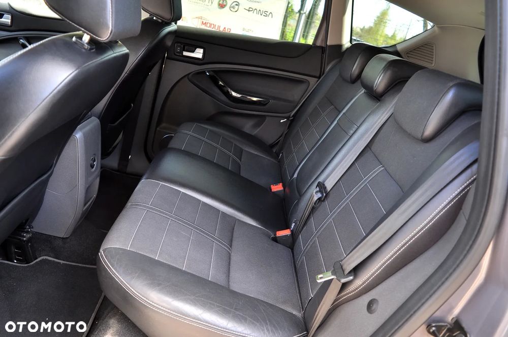 Ford Kuga - 16