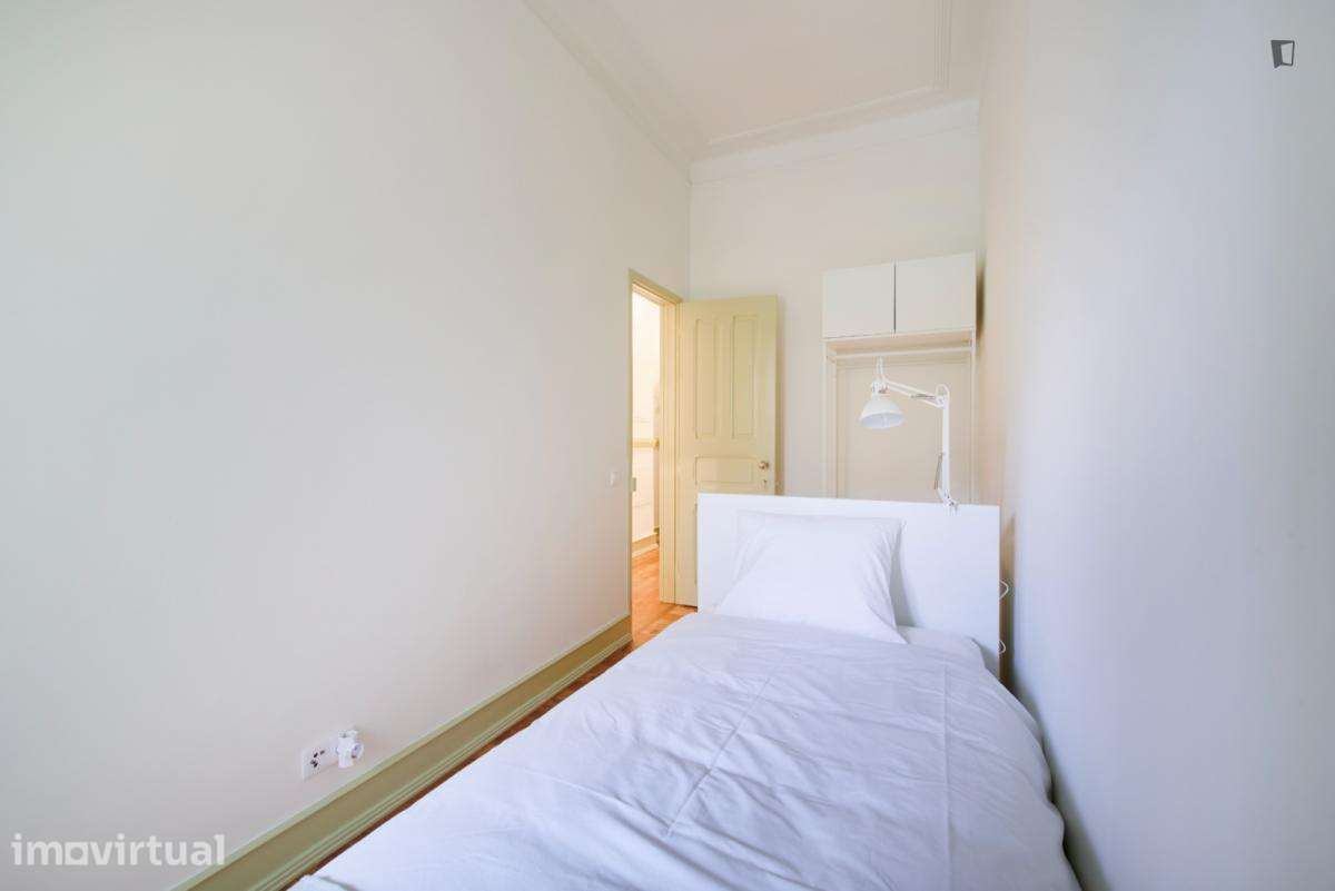 Quarto - localizado em Alcântara Lisbon - Grande imagem: 4/33
