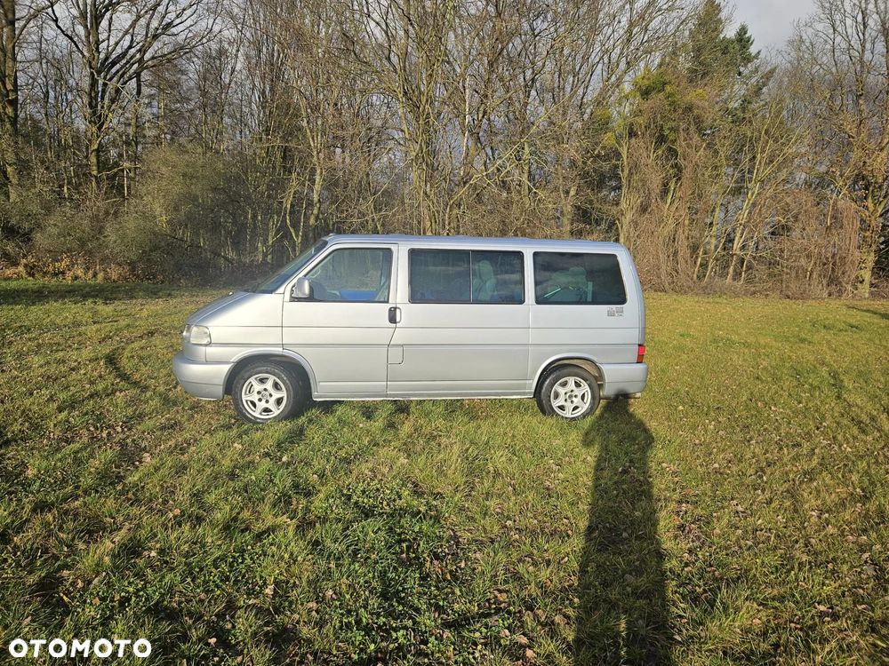 Volkswagen Multivan - 13