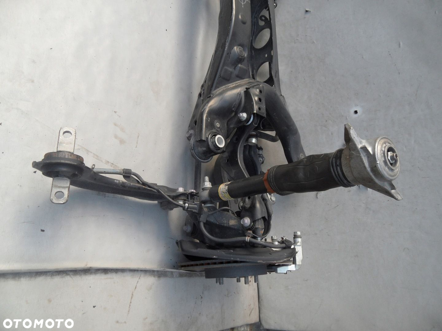 OŚ TYLNA BELKA TYŁ ZAWIESZENIE SANKI TOYOTA RAV4 V 2WD 2023 - 2