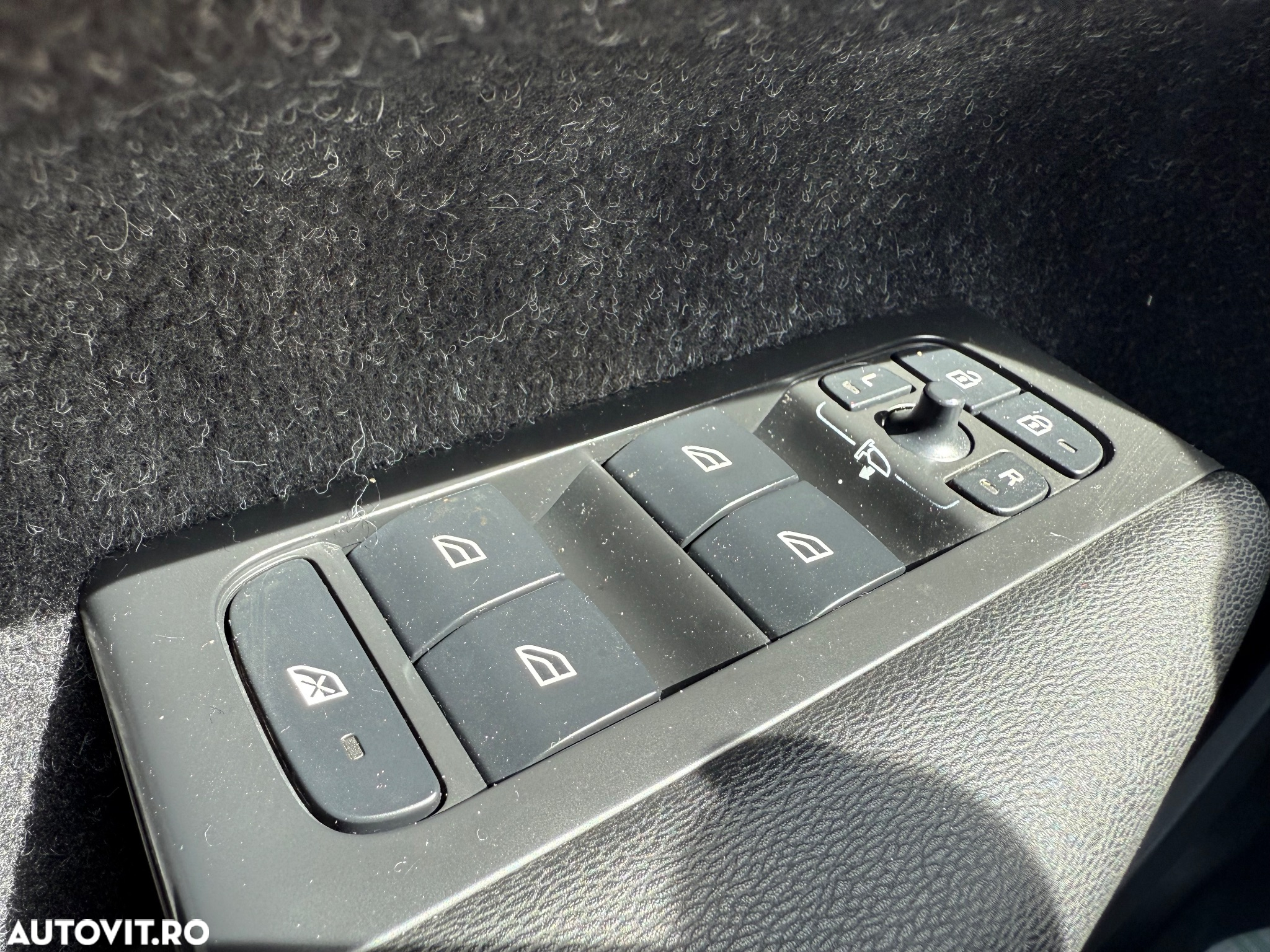 Volvo XC 40 D3 R-Design - 25