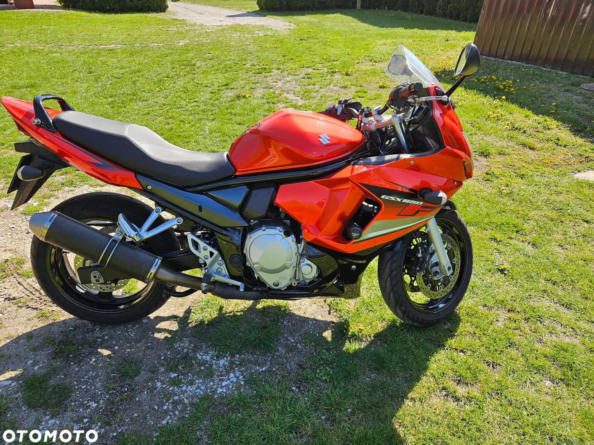 Suzuki GSX - 6