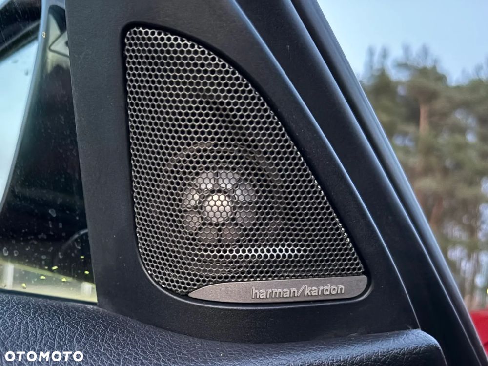 BMW Seria 3 340i xDrive Edition M Sport Shadow - 31