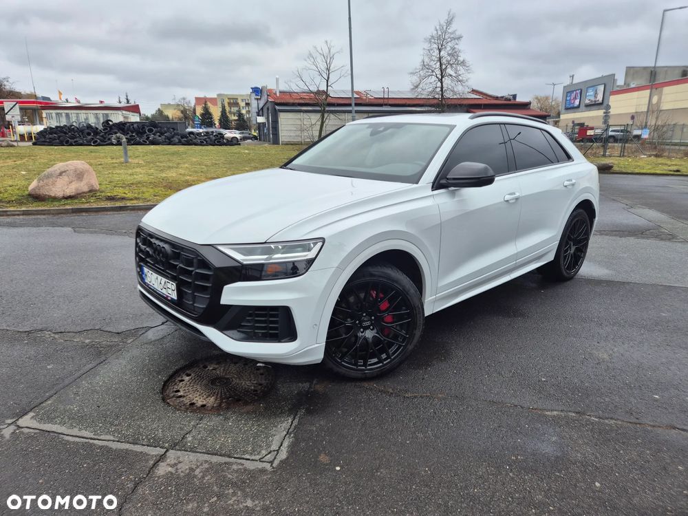 Audi Q8 - 8