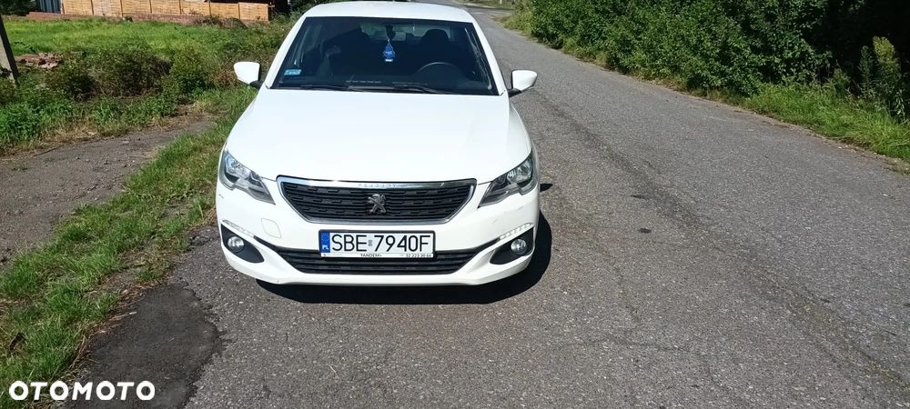 Peugeot 301 1.2 Pure Tech Active - 5