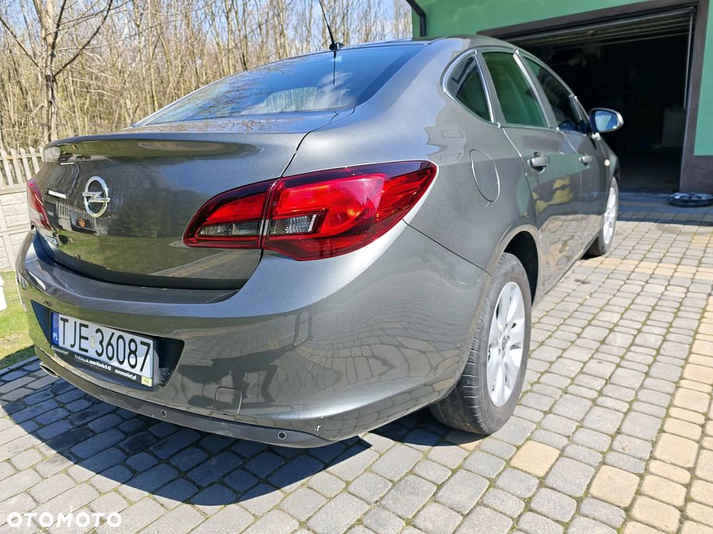 Opel Astra 1.4 T Enjoy EU6 - 2