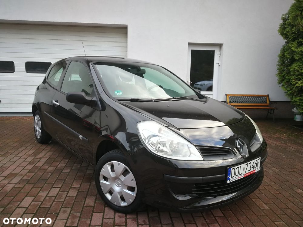 Renault Clio 1.2 16V 75 Expression - 1