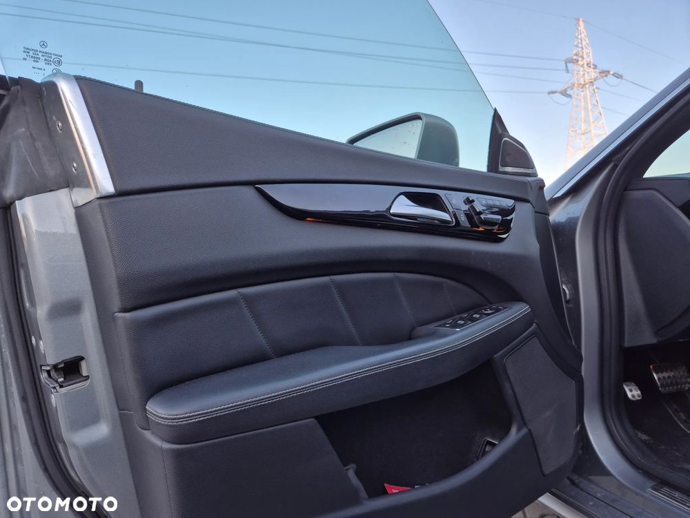 Mercedes-Benz CLS 350 CDI 4Matic 7G-TRONIC - 15