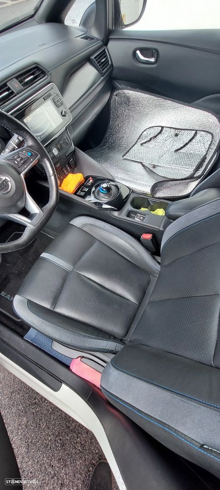 Nissan Leaf Tekna Two Tone - 7