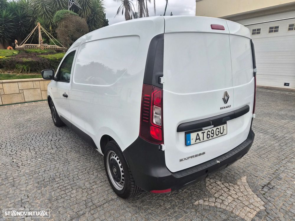 Renault Express - 4