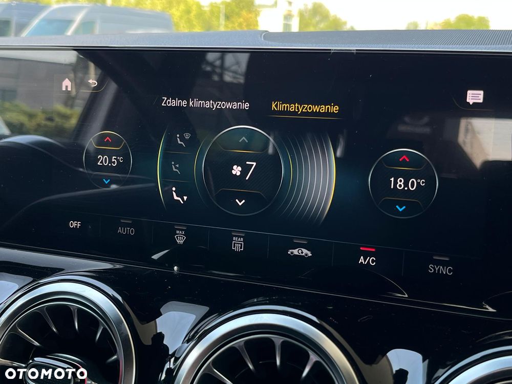 Mercedes-Benz EQA 300 66.5kWh 4-Matic AMG Line - 31