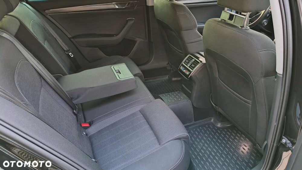 Skoda Superb 2.0 TDI Style DSG - 39