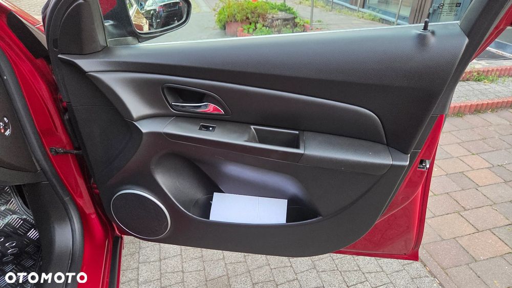 Chevrolet Cruze 1.8 LTZ - 33
