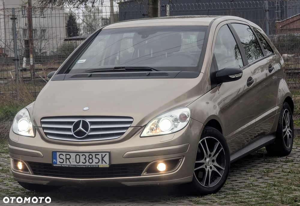 Mercedes-Benz Klasa B 180 CDI - 24