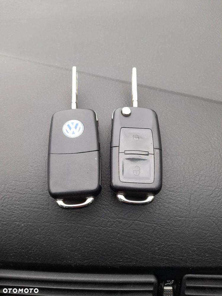 Volkswagen Golf - 18