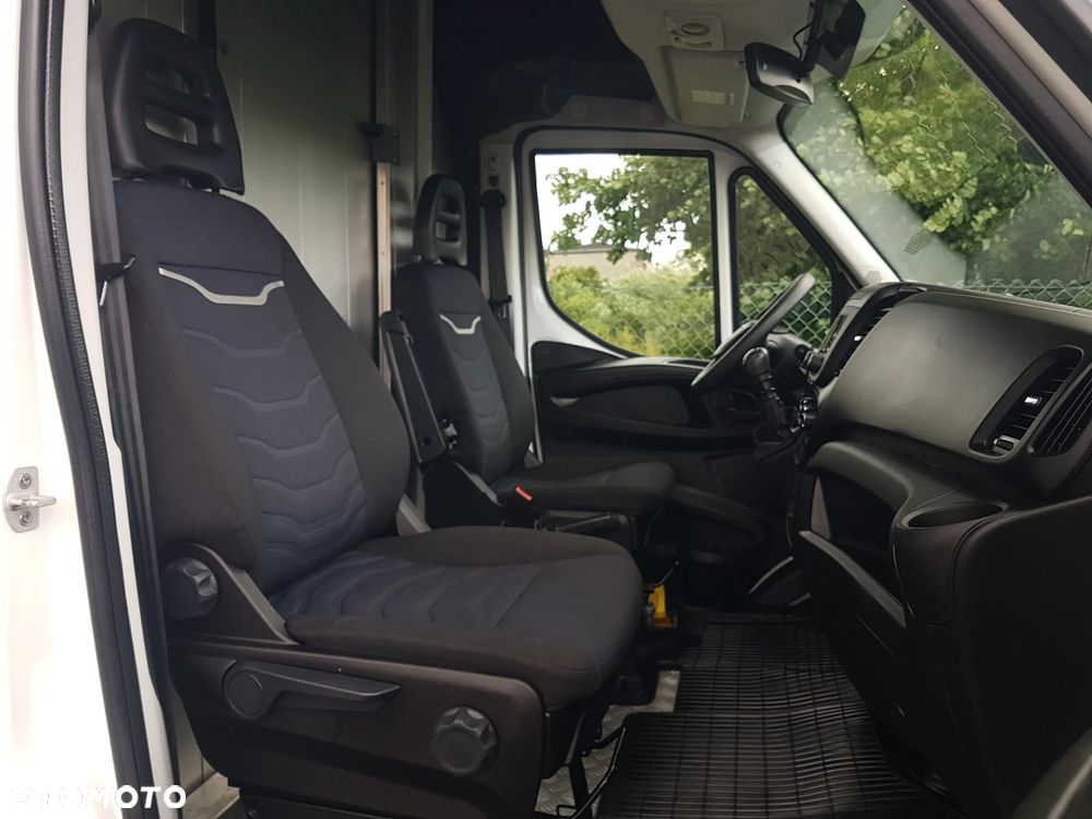 Iveco DAILY KONTENER NISKOPODŁOGOWY 4,43x2,23x2,42 SKLEP FOODTRUCK BAR KLIMA KONIOWÓZ KAMPER - 8