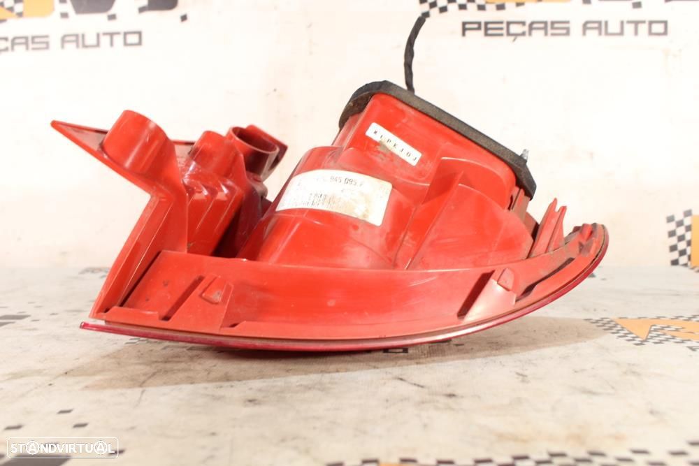 Farolim Esquerdo Seat Leon (1P1)  1P0945095f / Chassi Condutor - 7