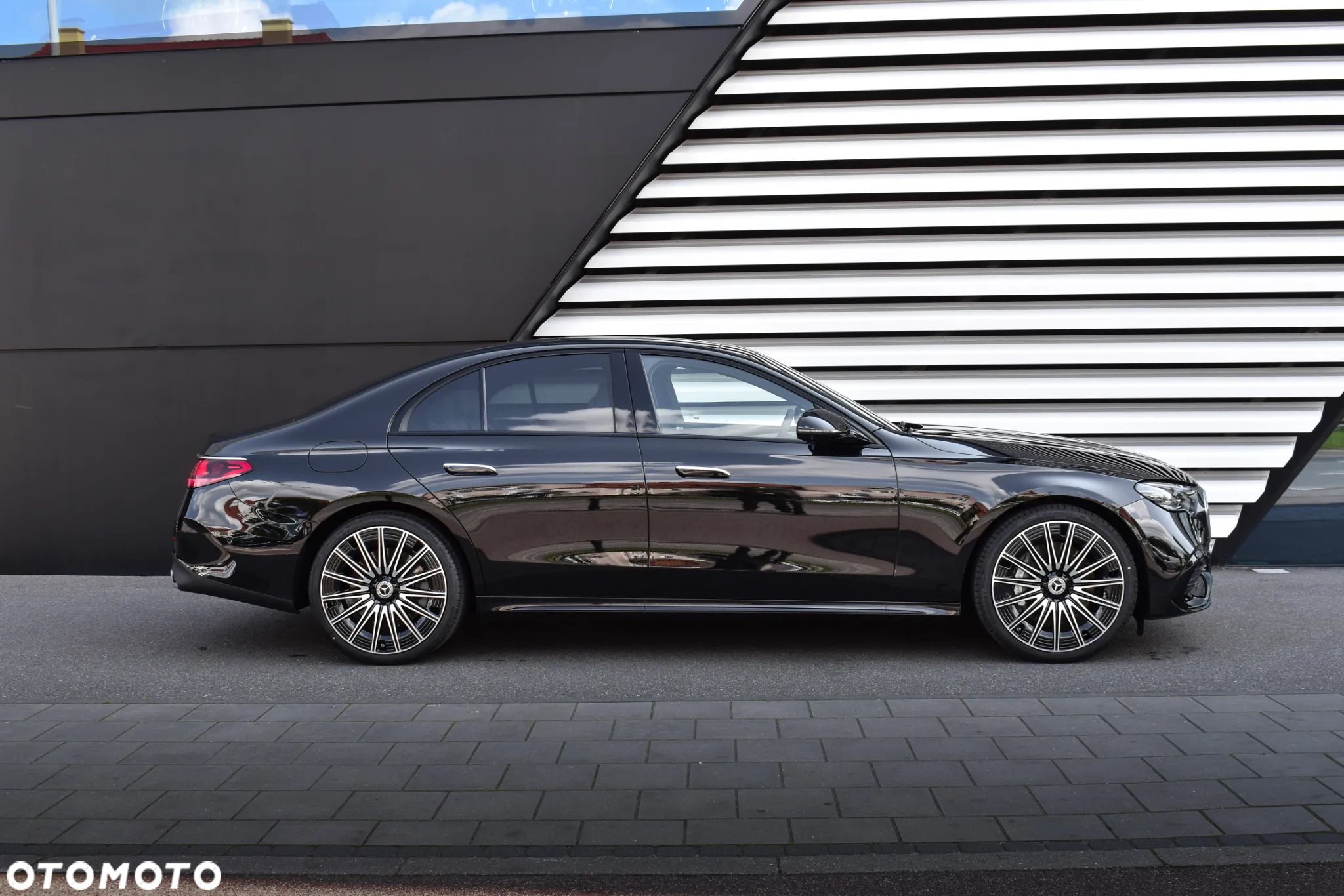 Mercedes-Benz Klasa E 450 d T 4Matic 9G-TRONIC - 10