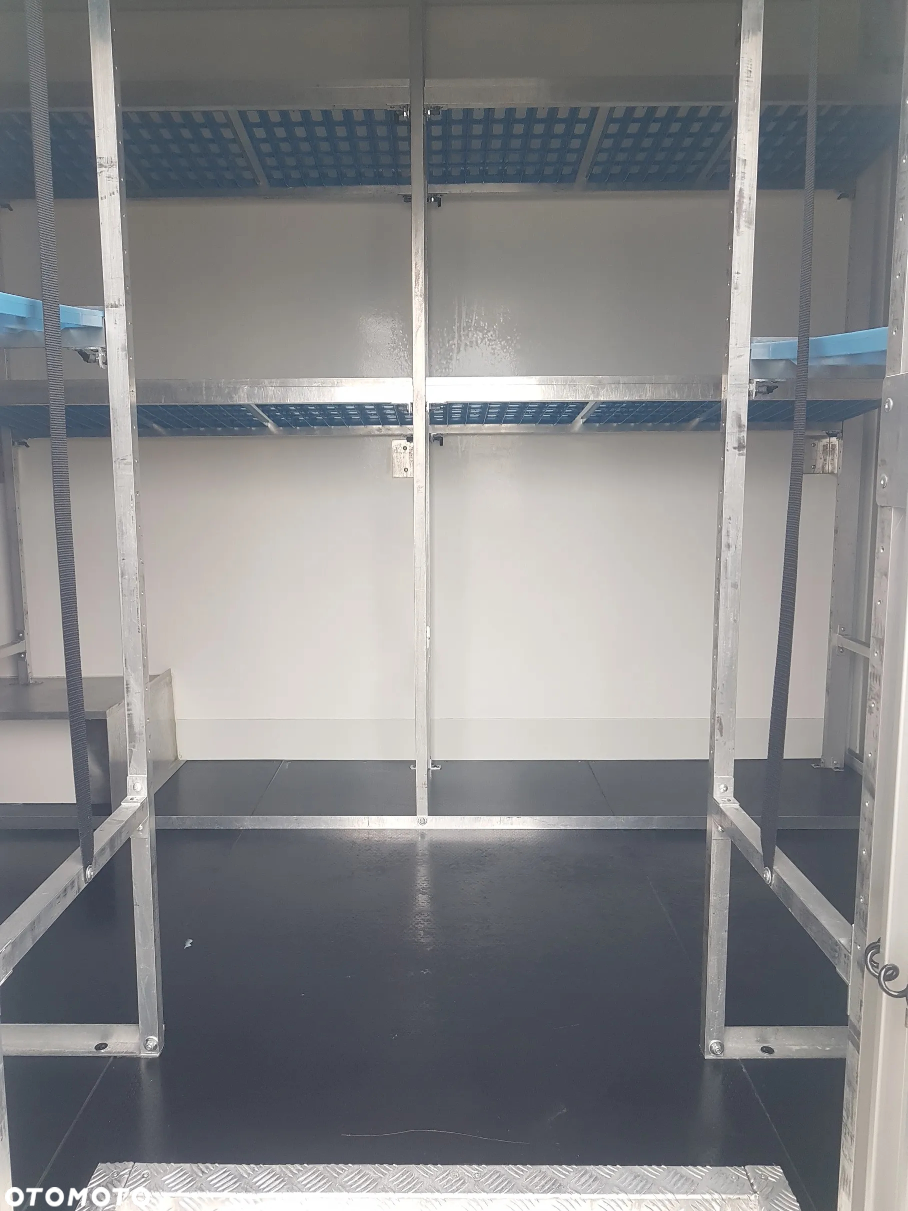 Iveco DAILY KONTENER NISKOPODŁOGOWY 4,43x2,23x2,42 SKLEP BAR FOODTRUCK KAMPER KLIMA - 24