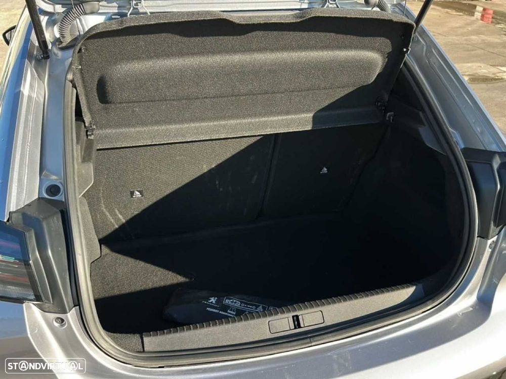 Peugeot 208 1.2 Hybrid Allure e-DCS6 - 14