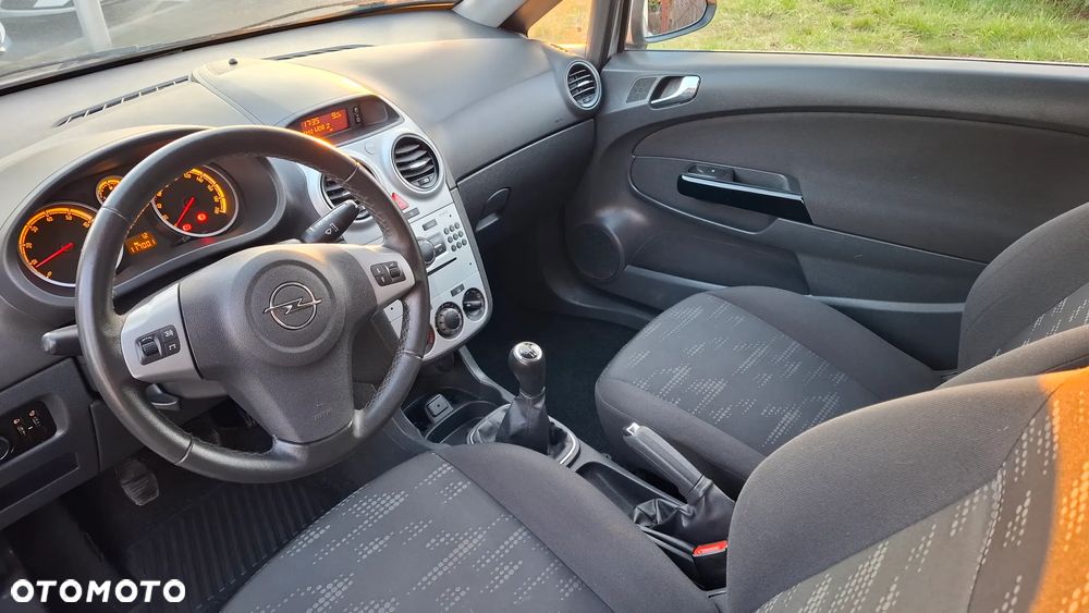 Opel Corsa - 16
