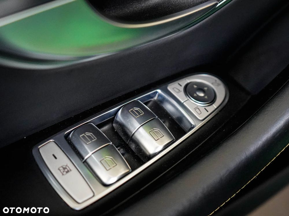 Mercedes-Benz AMG GT 63 S E 4-Matic+ Special Edition Green - 25