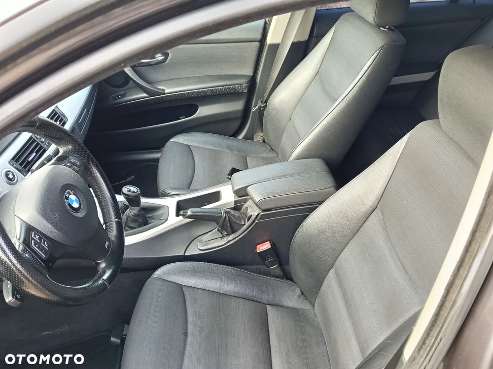 BMW Seria 3 320i - 16