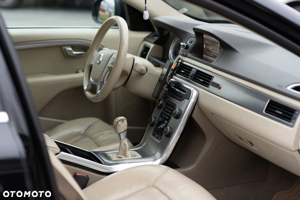 Volvo V70 D3 Summum - 12