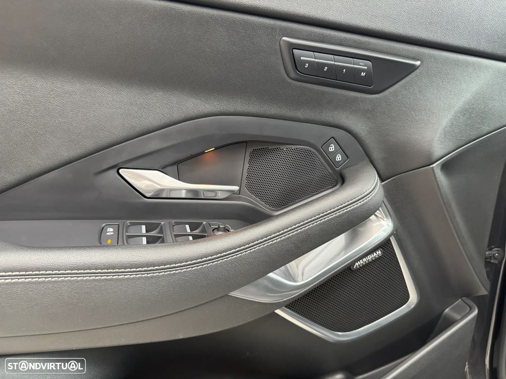 Jaguar E-Pace 1.5 P300e R-Dynamic HSE AWD Aut. — fotografia 26